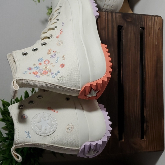 Converse Run Star Hike Hi Platform Embroidered Floral Unisex Sz: /A01583C - Picture 10 of 14